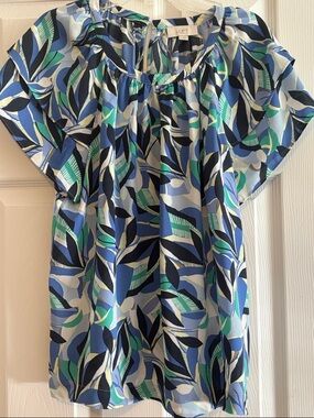 LOFT Outlet Blue and Green Leaf-Print Flutter Sleeve Top